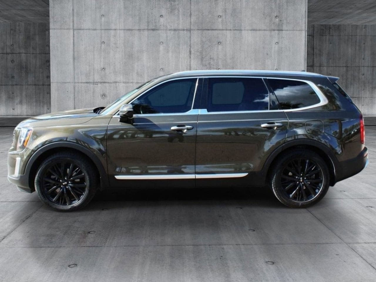 Used 2020 Kia Telluride SX w/ SX Prestige Package AWD/4WD image 2