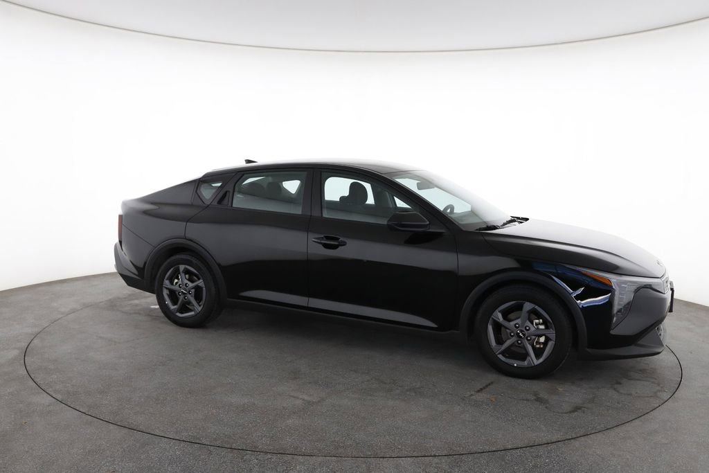 Used 2025 Kia K4 LXS image 15