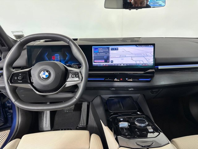 Used 2024 BMW 530i xDrive w/ Premium Package AWD/4WD image 13