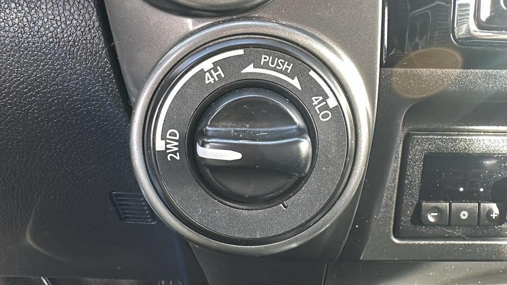 Used 2019 Nissan Titan Platinum Reserve w/ Platinum Utility Package AWD/4WD image 26