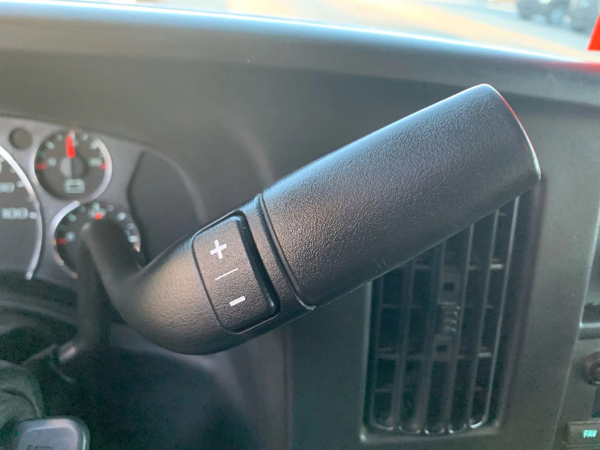 Used 2016 Chevrolet Express 3500 LS w/ Chrome Appearance Package image 18