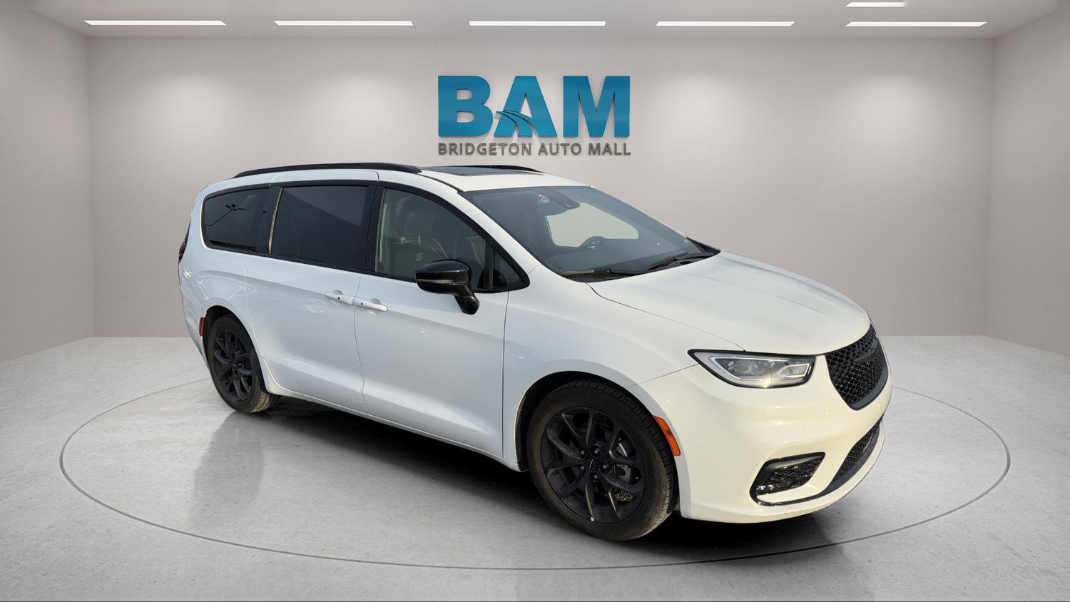 Used 2025 Chrysler Pacifica Limited