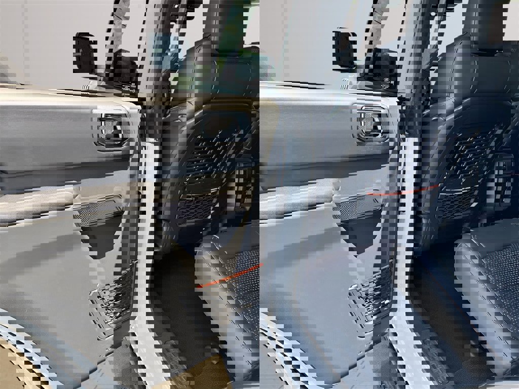 New 2025 Ford Bronco Raptor image 19