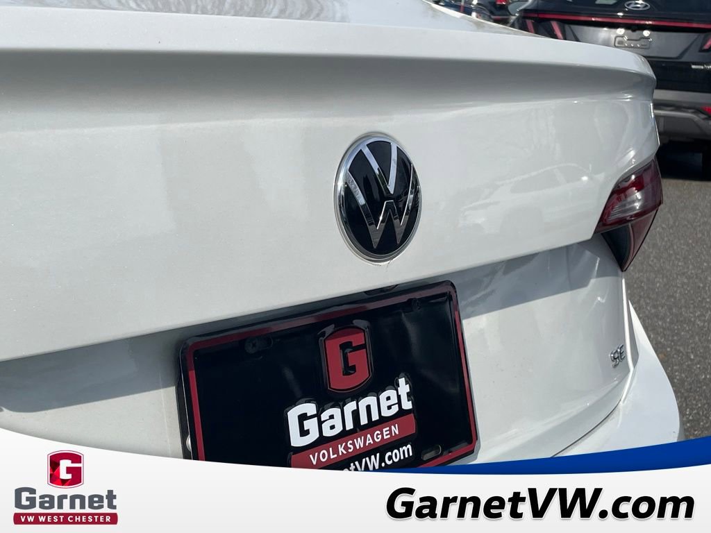 Used 2023 Volkswagen Jetta SE image 14