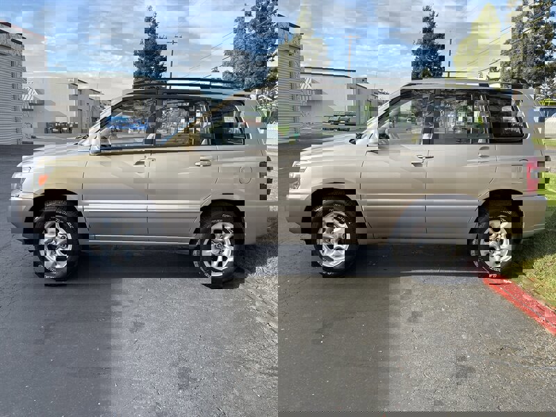 Used 2005 Toyota Highlander 2WD image 8