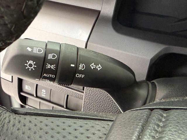 Used 2025 Toyota Tacoma SR5 w/ SR5 Upgrade Package image 15