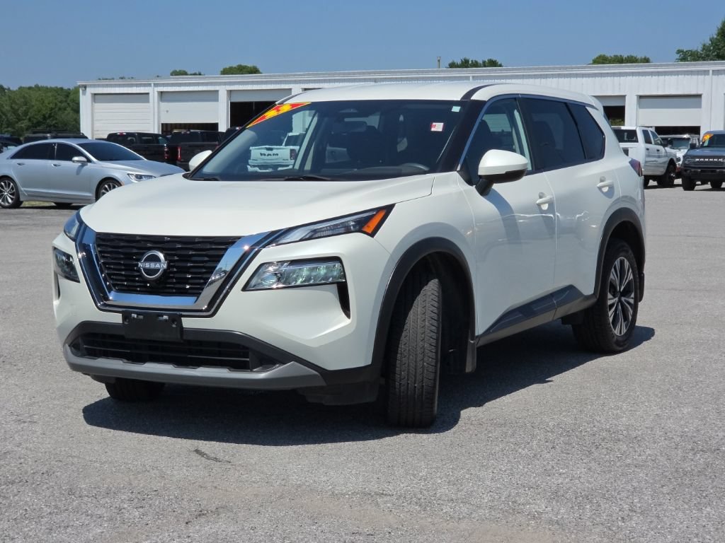 Used 2023 Nissan Rogue SV AWD/4WD image 3