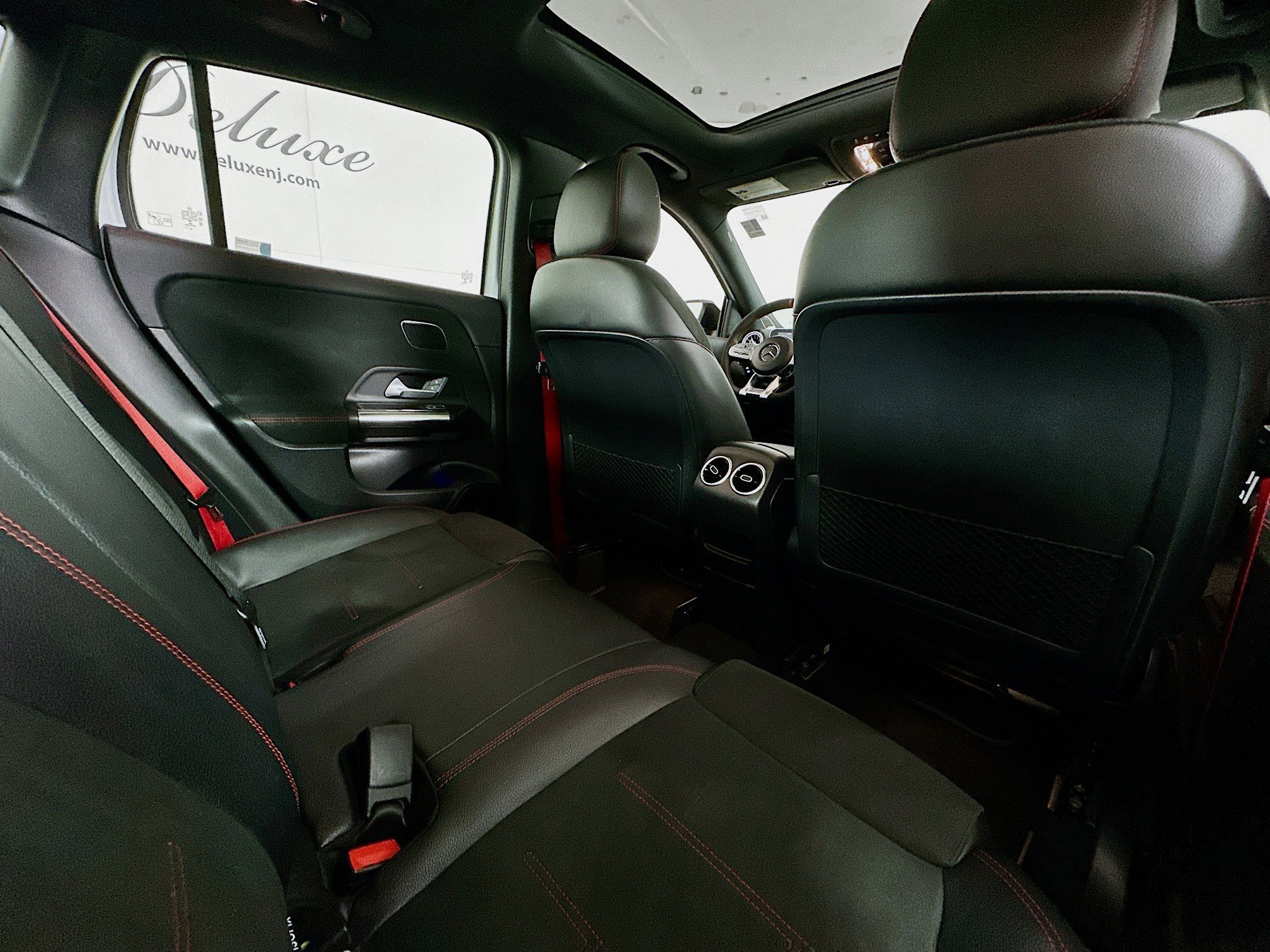 Used 2021 Mercedes-Benz GLA 35 AMG 4MATIC image 32