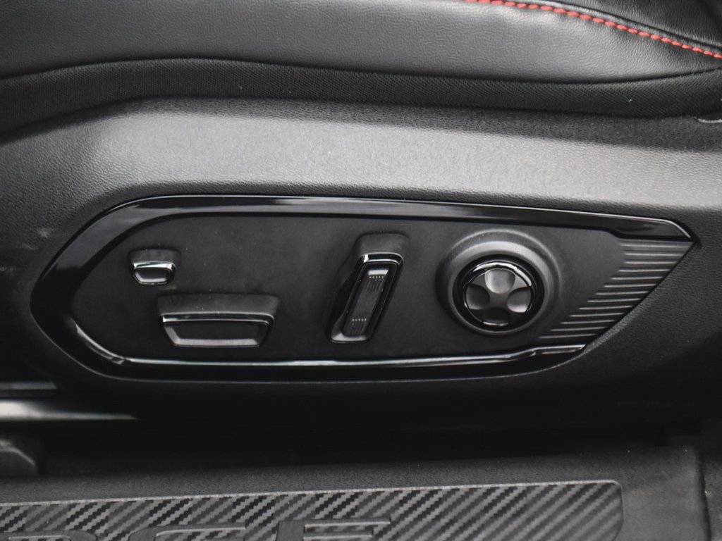 Used 2025 Dodge Charger R/T Scat Pack w/ Track Pack image 31