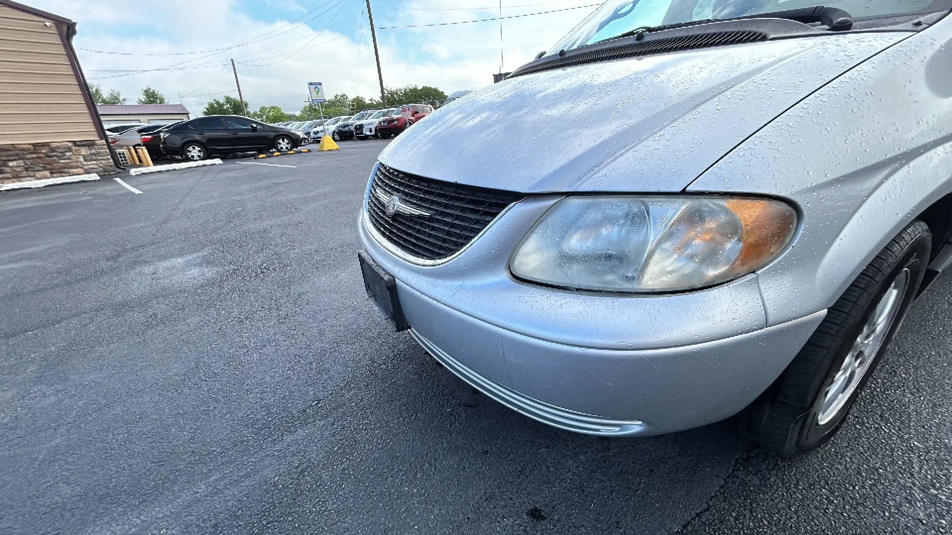 Used 2004 Chrysler Town & Country Touring FWD image 22