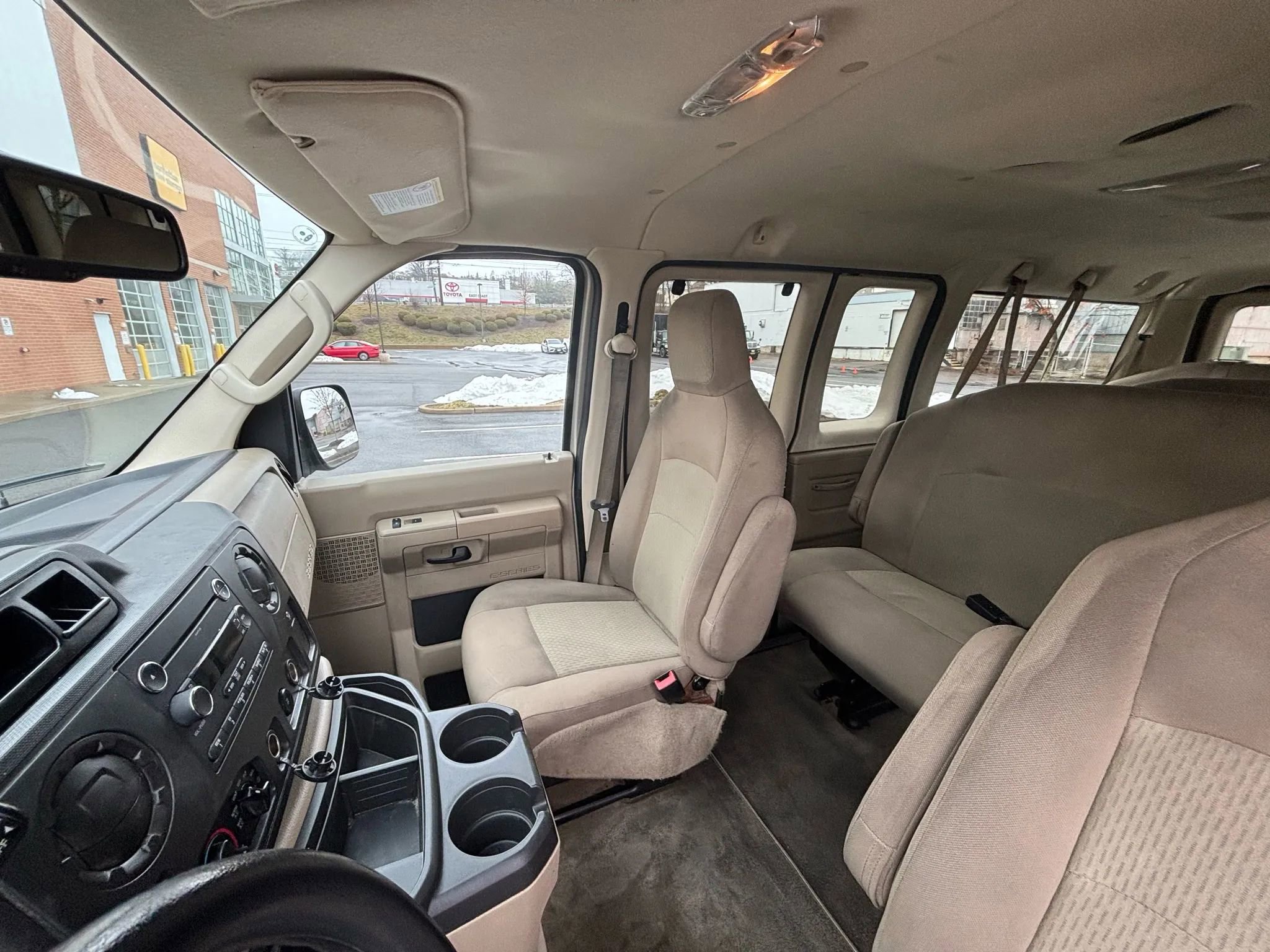 Used 2013 Ford E-350 and Econoline 350 XLT image 17