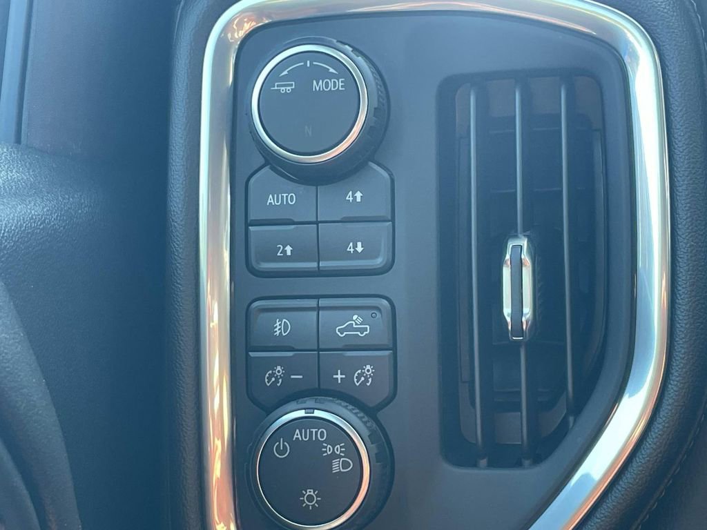 Used 2021 Chevrolet Silverado 1500 RST w/ LPO, Blackout Package image 30