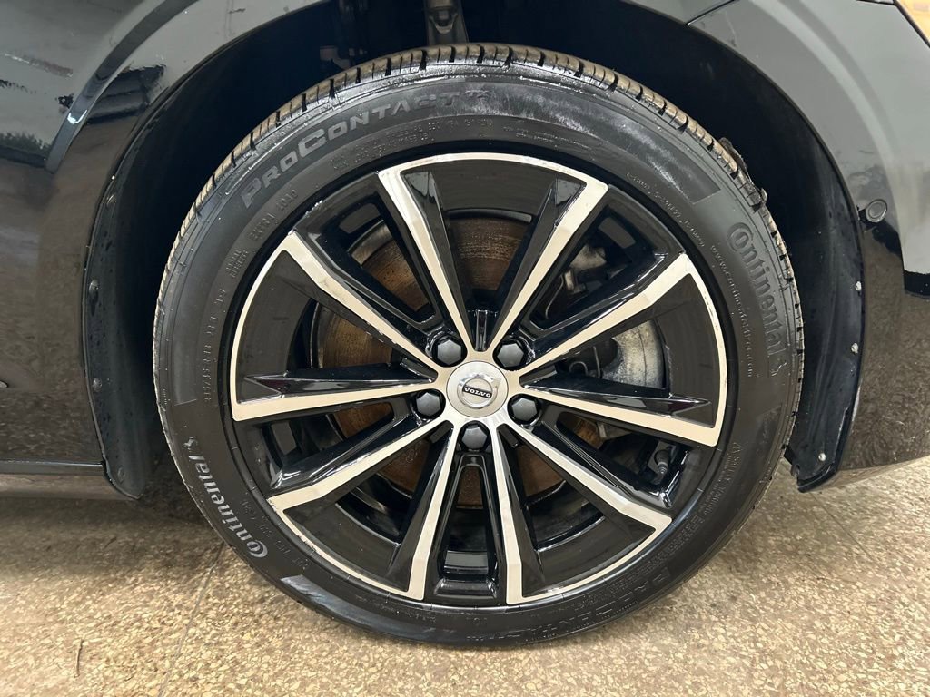 Used 2023 Volvo S60 T8 Plus image 23