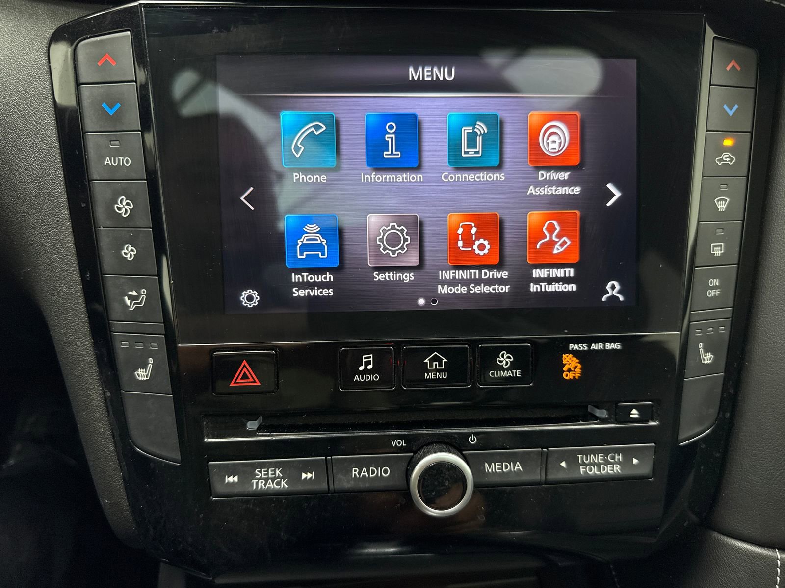 Used 2021 INFINITI QX50 Luxe w/ Appearance Package FWD image 42