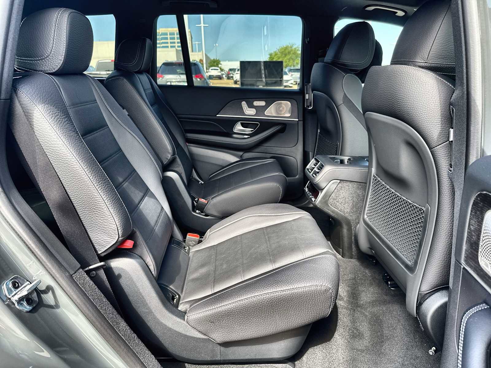 New 2026 Mercedes-Benz GLS 450 4MATIC image 19