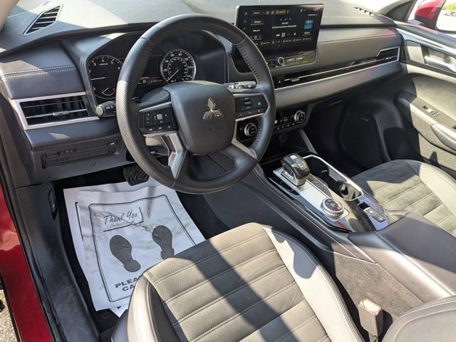 Used 2025 Mitsubishi Outlander SE AWD/4WD image 13