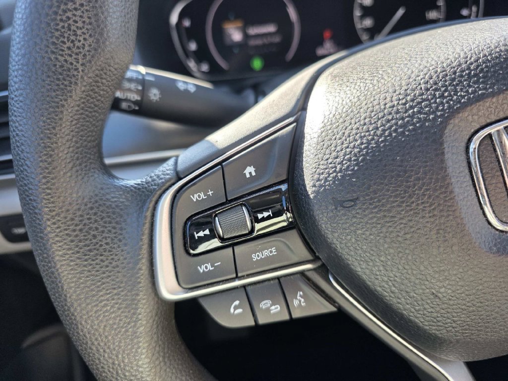 Used 2018 Honda Accord LX image 13