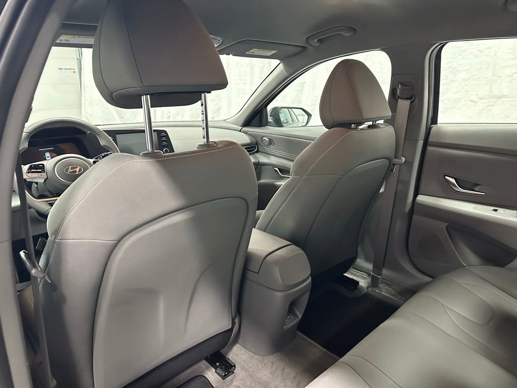 Used 2025 Hyundai Elantra Sport image 41