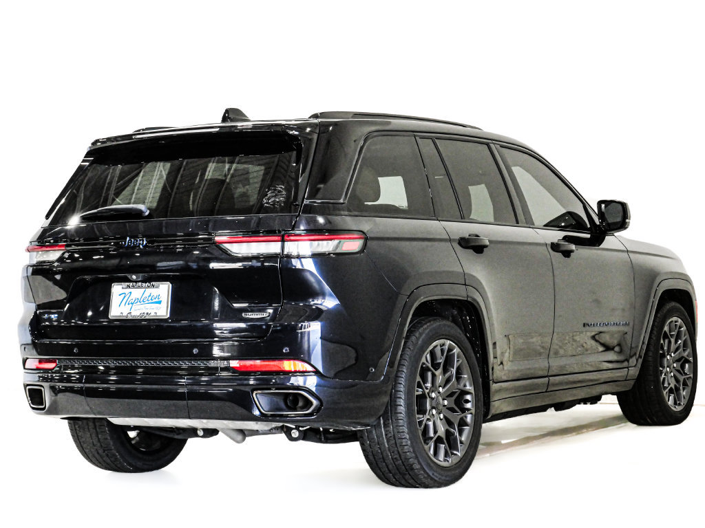 Used 2023 Jeep Grand Cherokee Summit w/ High Altitude Package AWD/4WD image 7