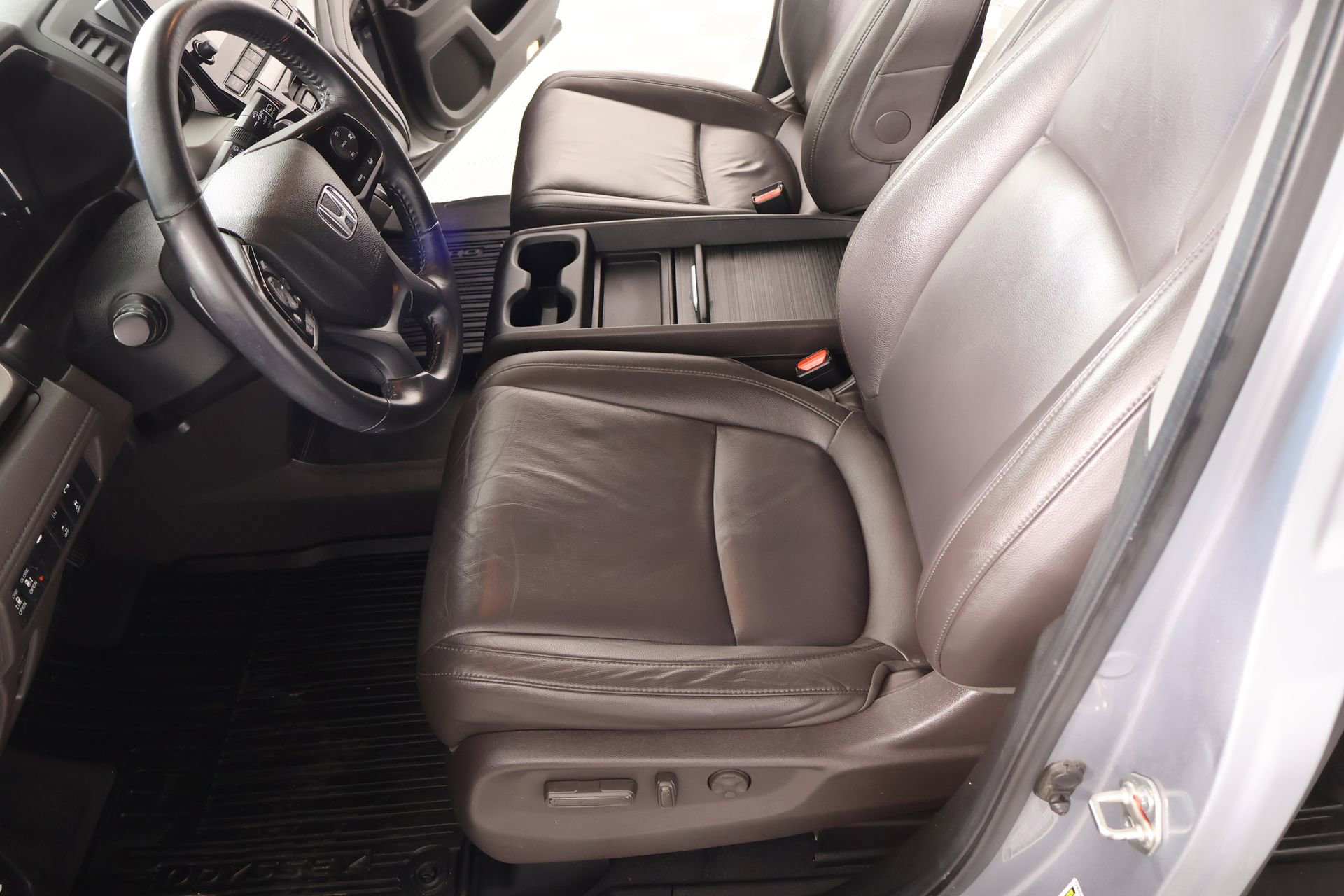 Used 2018 Honda Odyssey Touring image 10