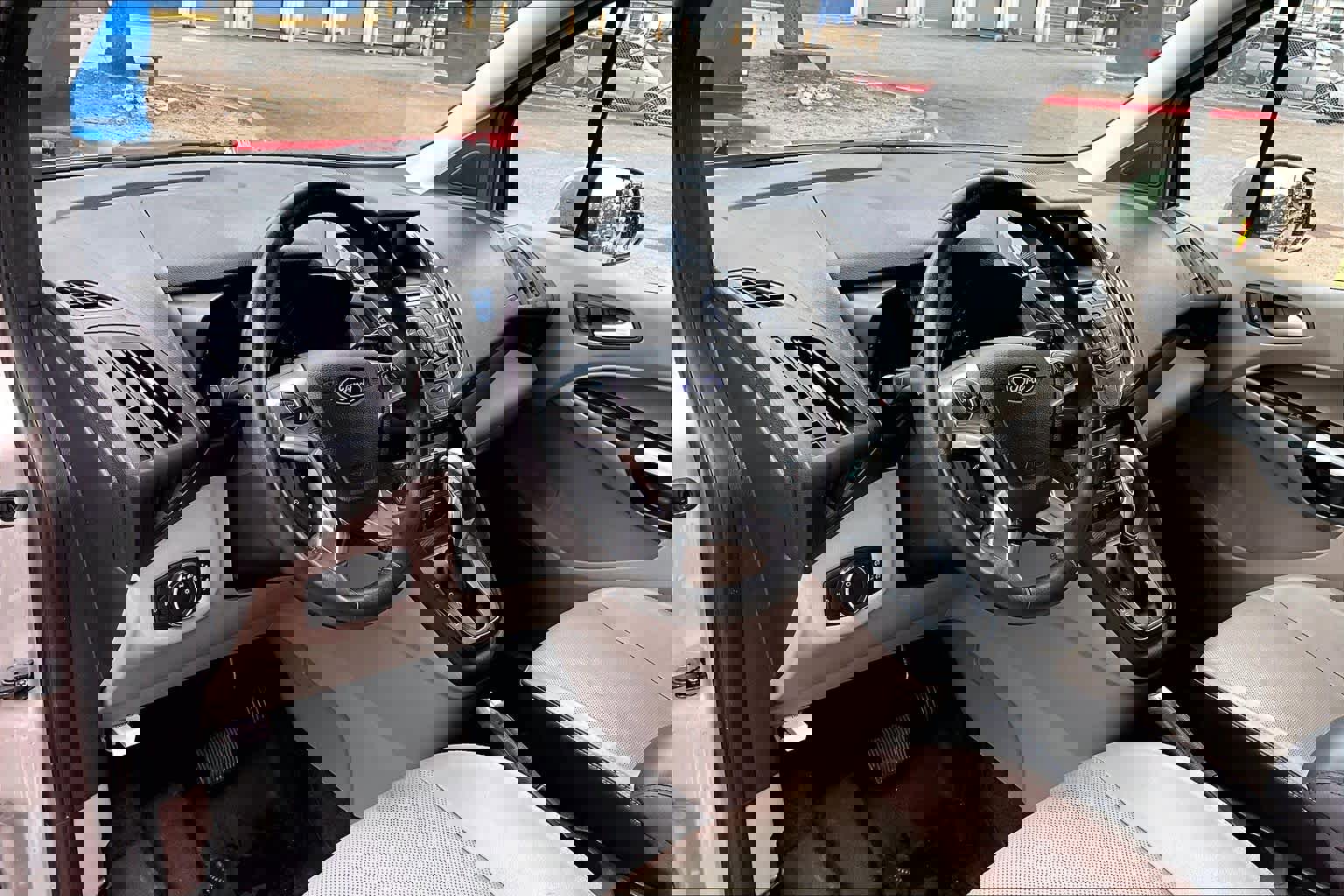 Used 2016 Ford Transit Connect Titanium image 17