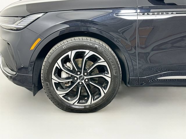 Certified 2024 Lincoln Nautilus Reserve w/ Equipment Group 202A AWD/4WD image 33