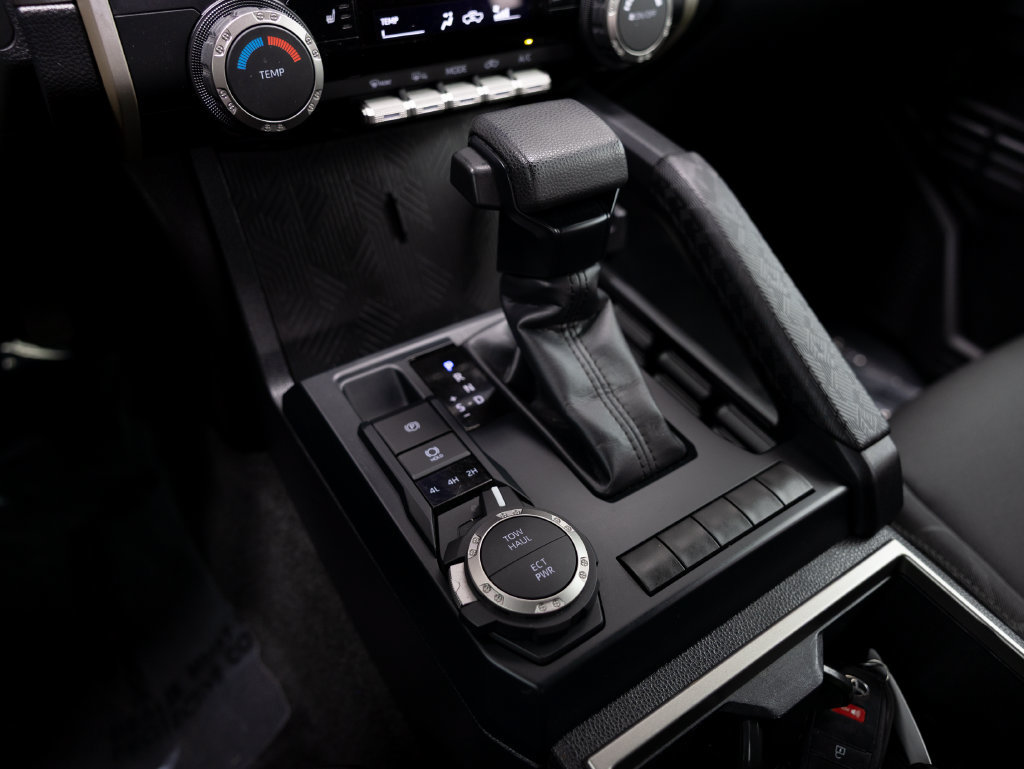 Certified 2024 Toyota Tacoma SR5 AWD/4WD image 22