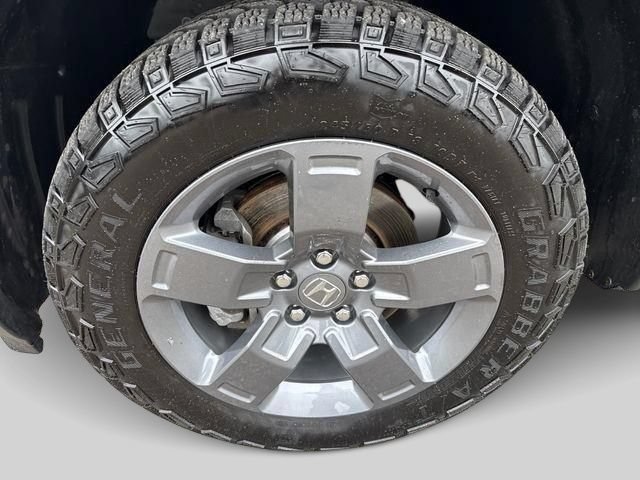 Used 2025 Honda Ridgeline TrailSport image 5