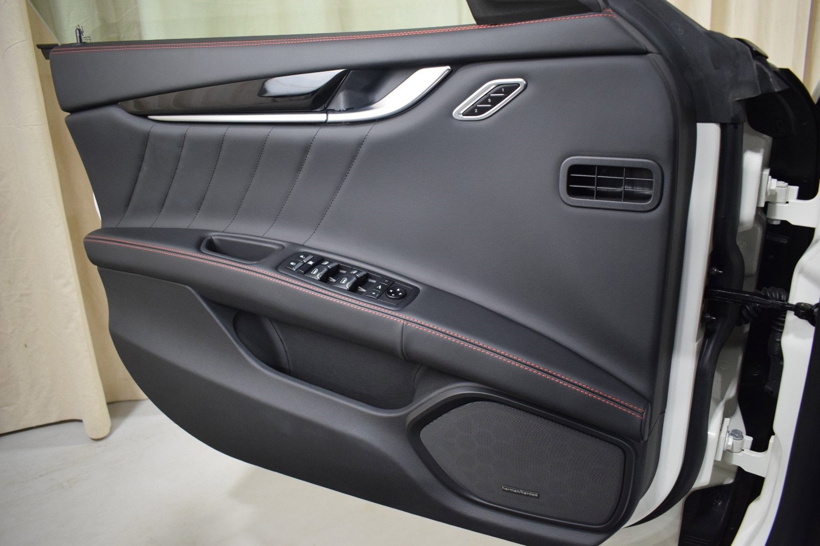 Certified 2022 Maserati Ghibli Modena Q4 image 37