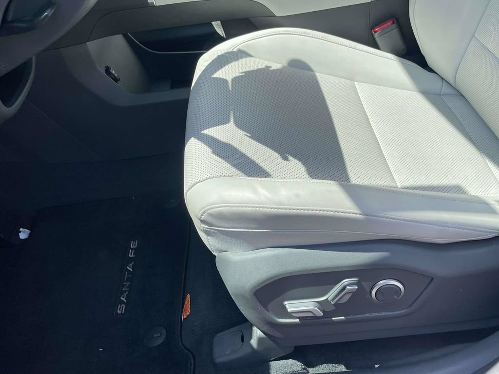Certified 2025 Hyundai Santa Fe SEL FWD image 15