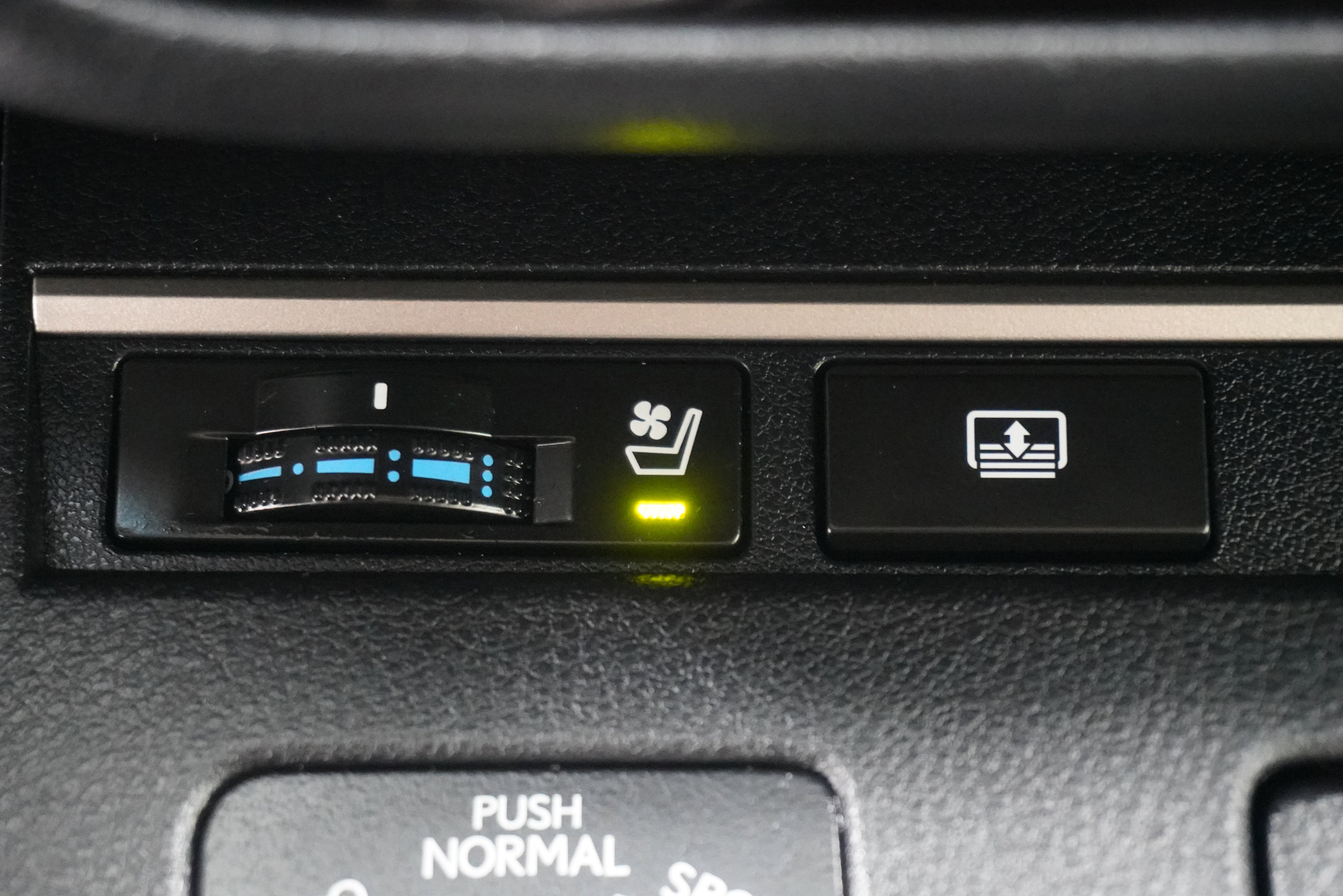 Used 2013 Lexus ES 350 w/ Luxury Pkg FWD image 23