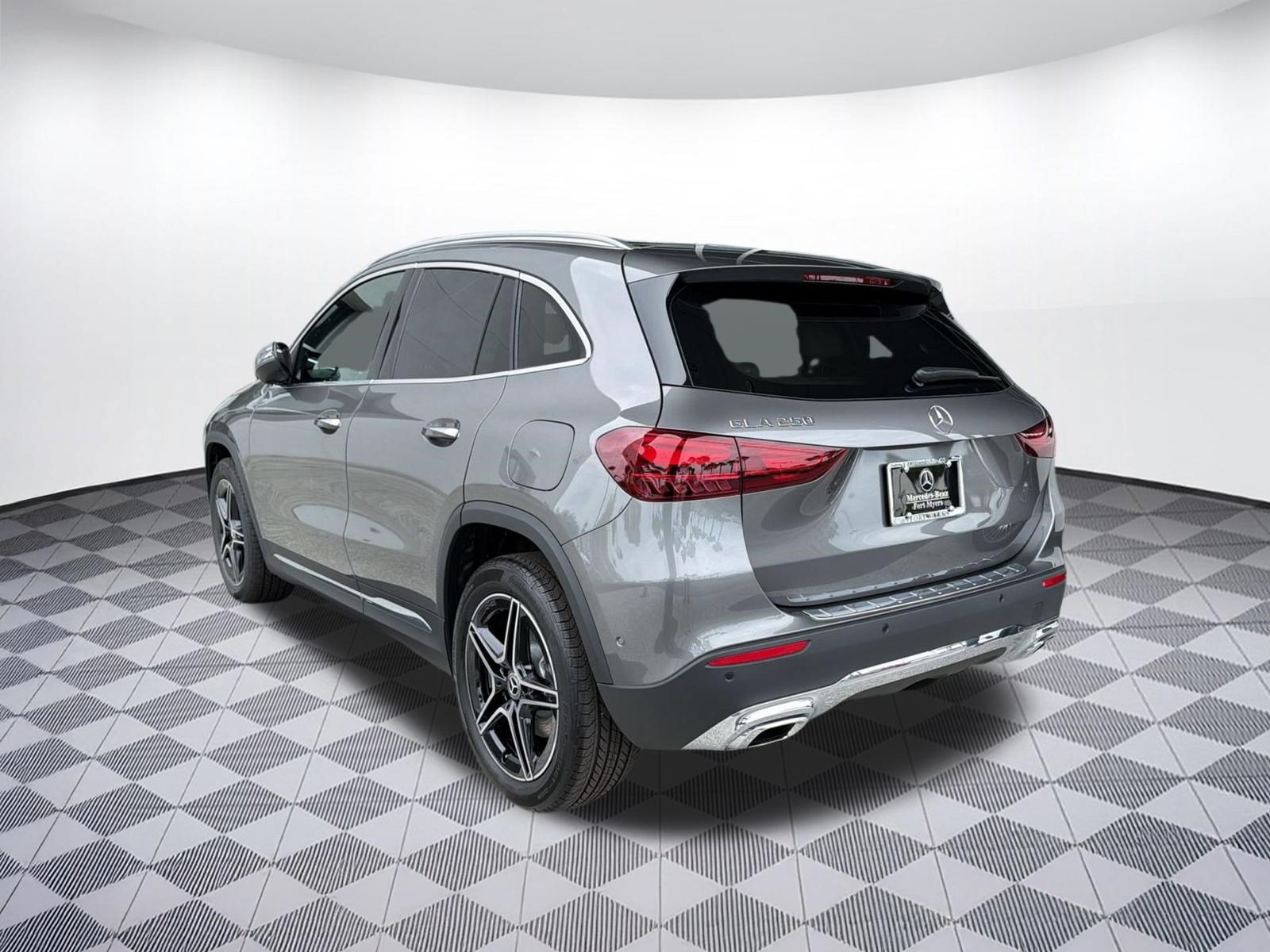 Used 2026 Mercedes-Benz GLA 250 image 3