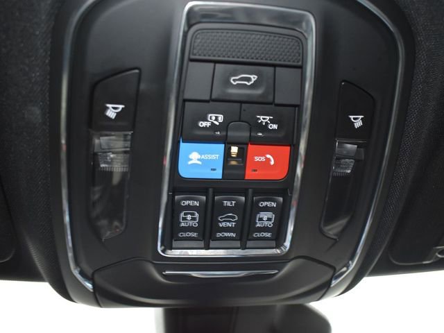 Used 2024 Jeep Grand Cherokee L Limited w/ Luxury Tech Group II image 23