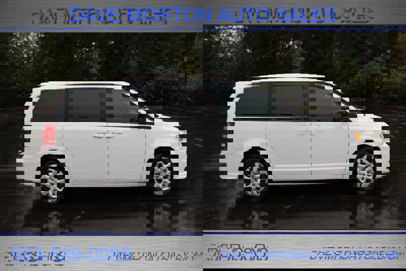 Used 2018 Dodge Grand Caravan SE w/ UConnect Hands-Free Group image 5