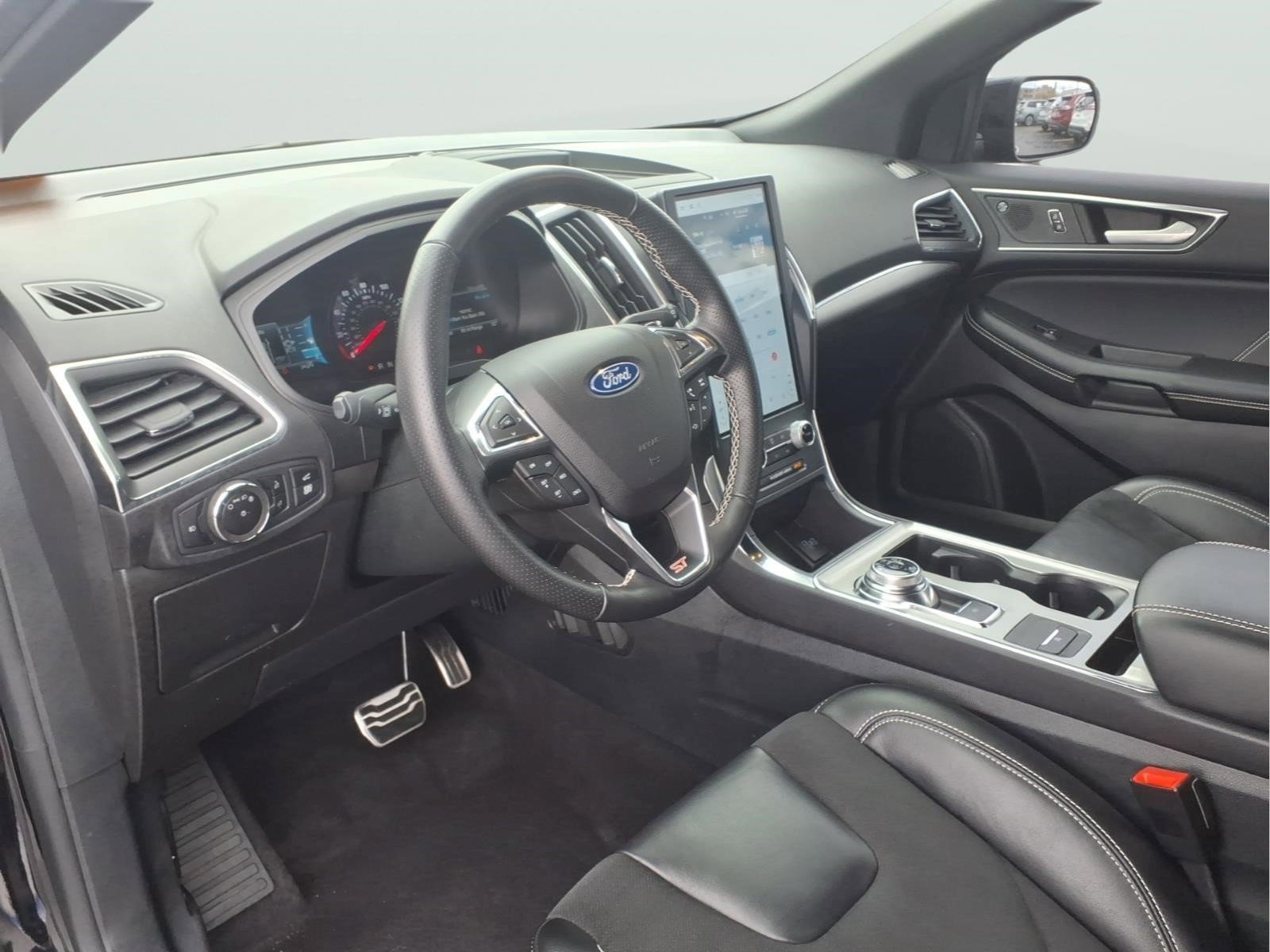 Used 2023 Ford Edge ST AWD/4WD image 7