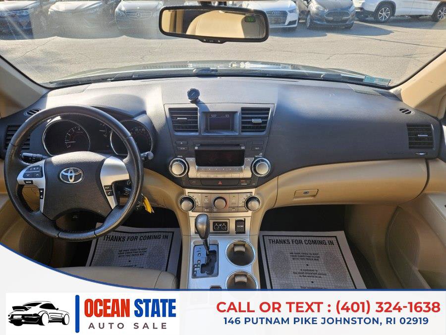 Used 2012 Toyota Highlander SE w/ Tow Pkg AWD/4WD image 17