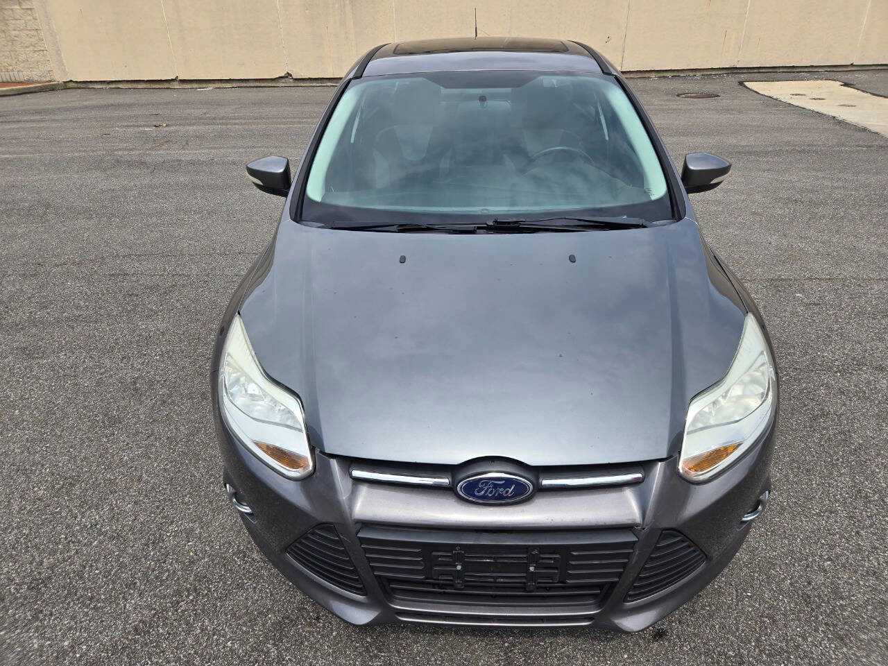 Used 2014 Ford Focus SE w/ SE Sport Package image 16