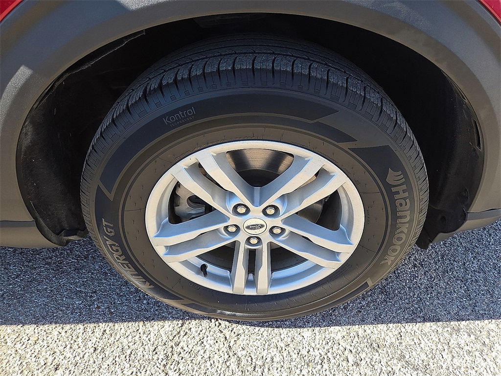 Used 2021 Ford Explorer XLT image 7