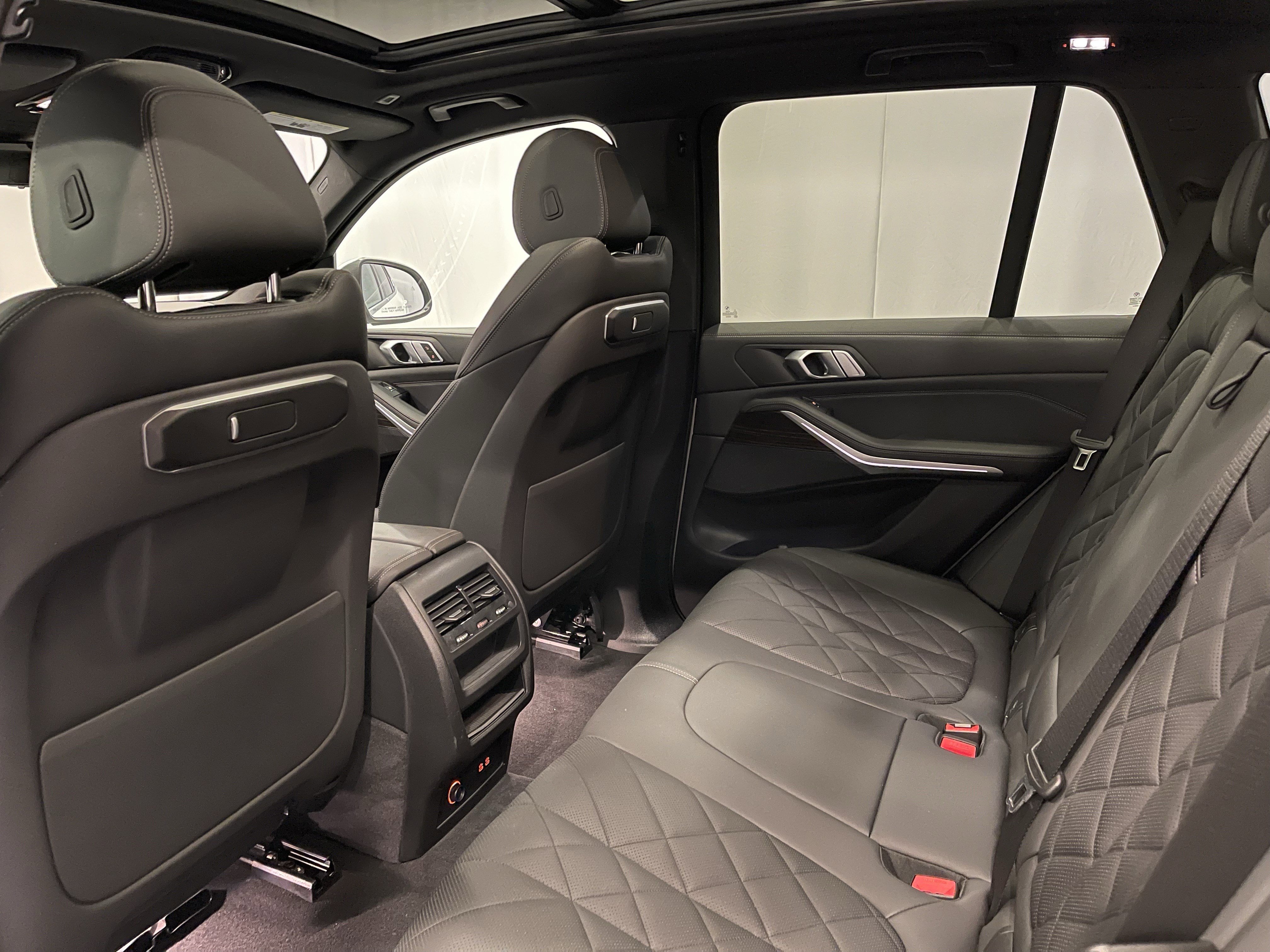 Used 2024 BMW X5 xDrive40i image 24