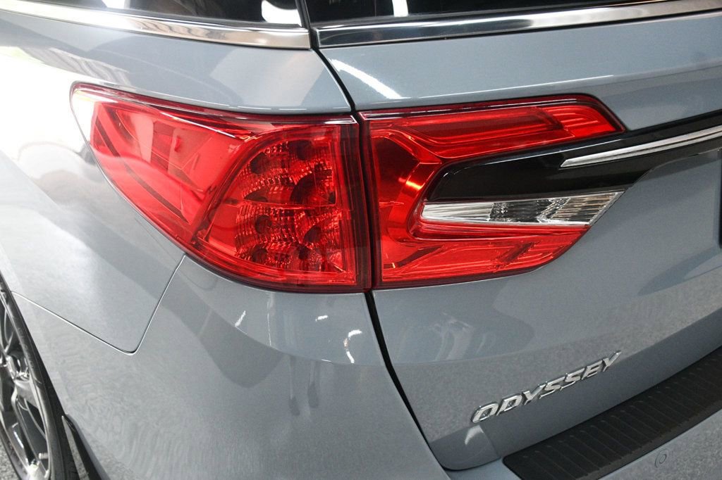 Used 2024 Honda Odyssey Elite image 15