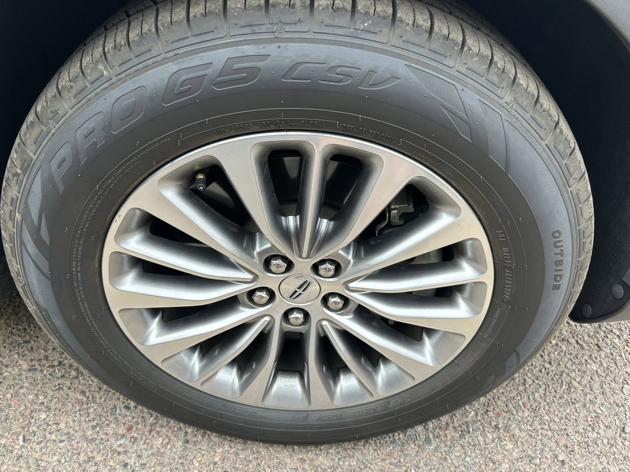 Used 2016 Lincoln MKX Select image 7