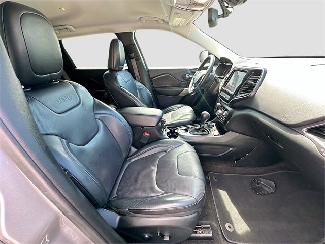 Used 2019 Jeep Cherokee Limited image 25