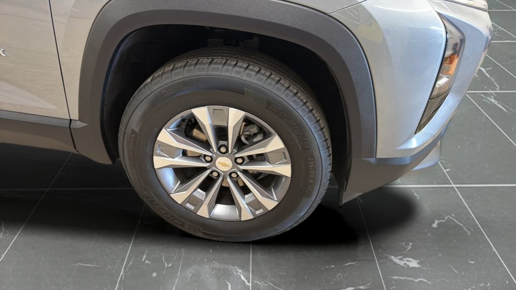 Used 2025 Chevrolet Equinox LT AWD/4WD image 25
