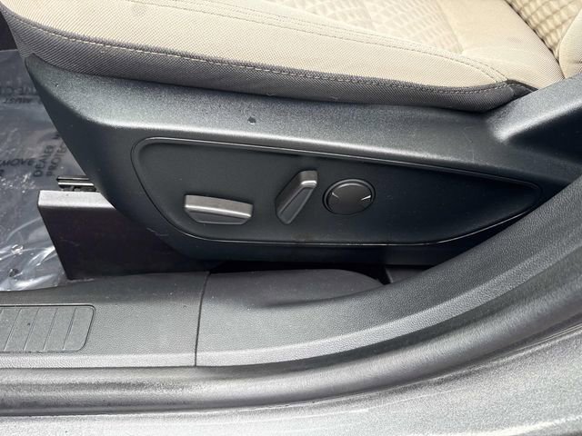 Used 2020 Ford Escape SE image 22