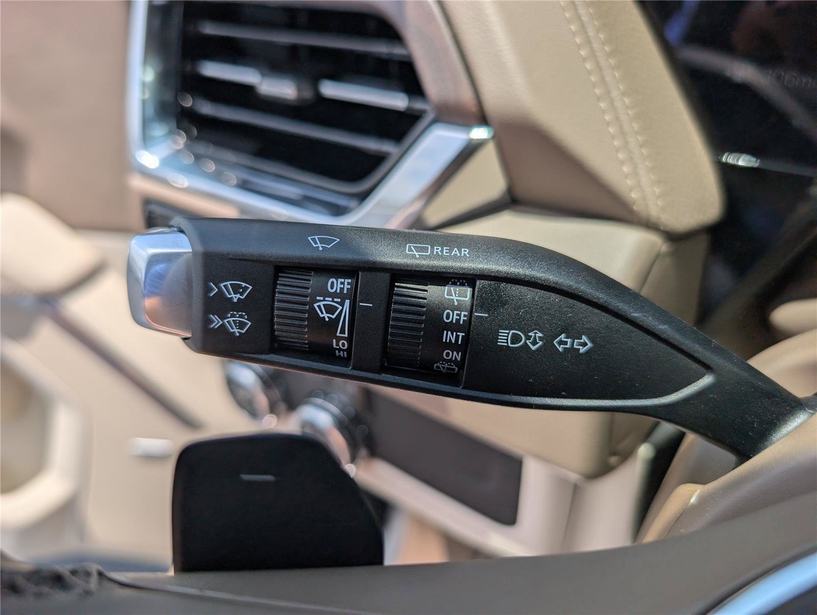 New 2026 GMC Yukon Denali w/ Sun & Power Step Package RWD image 59