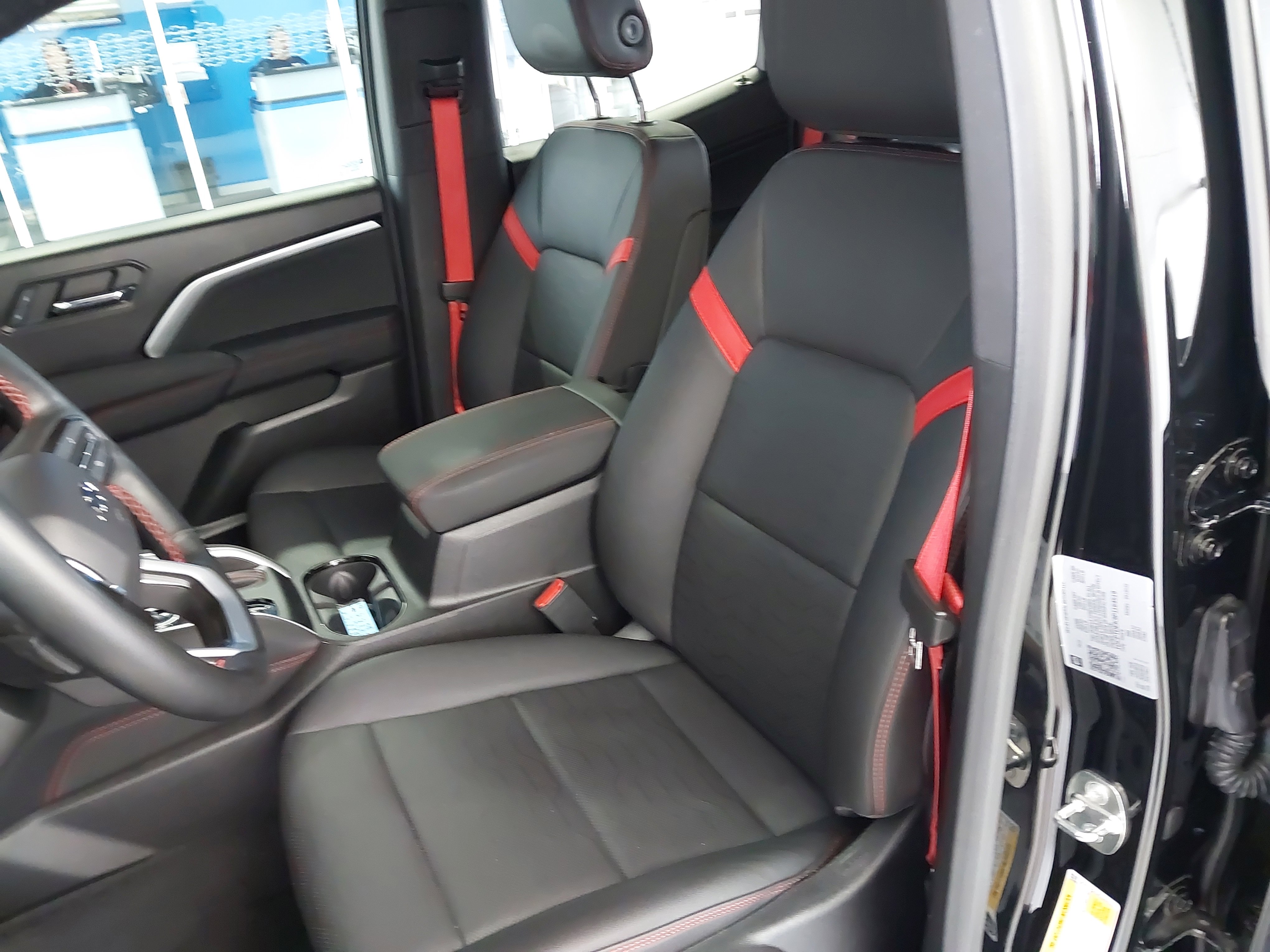 Used 2023 Chevrolet Colorado Z71 w/ Z71 Convenience Package 2 image 23