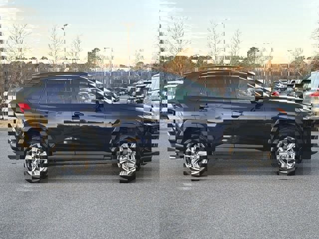 Used 2024 Toyota RAV4 XLE image 2