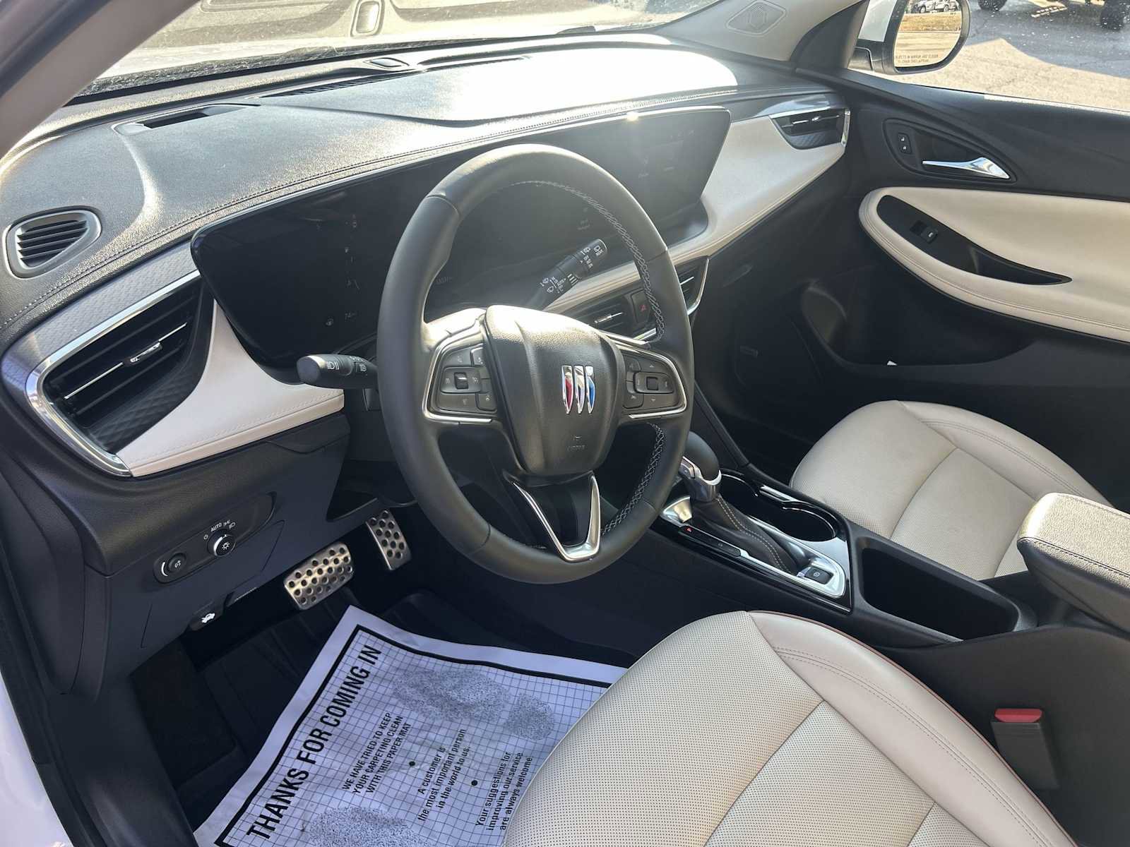 Used 2025 Buick Encore GX Avenir w/ Avenir Convenience Package image 10