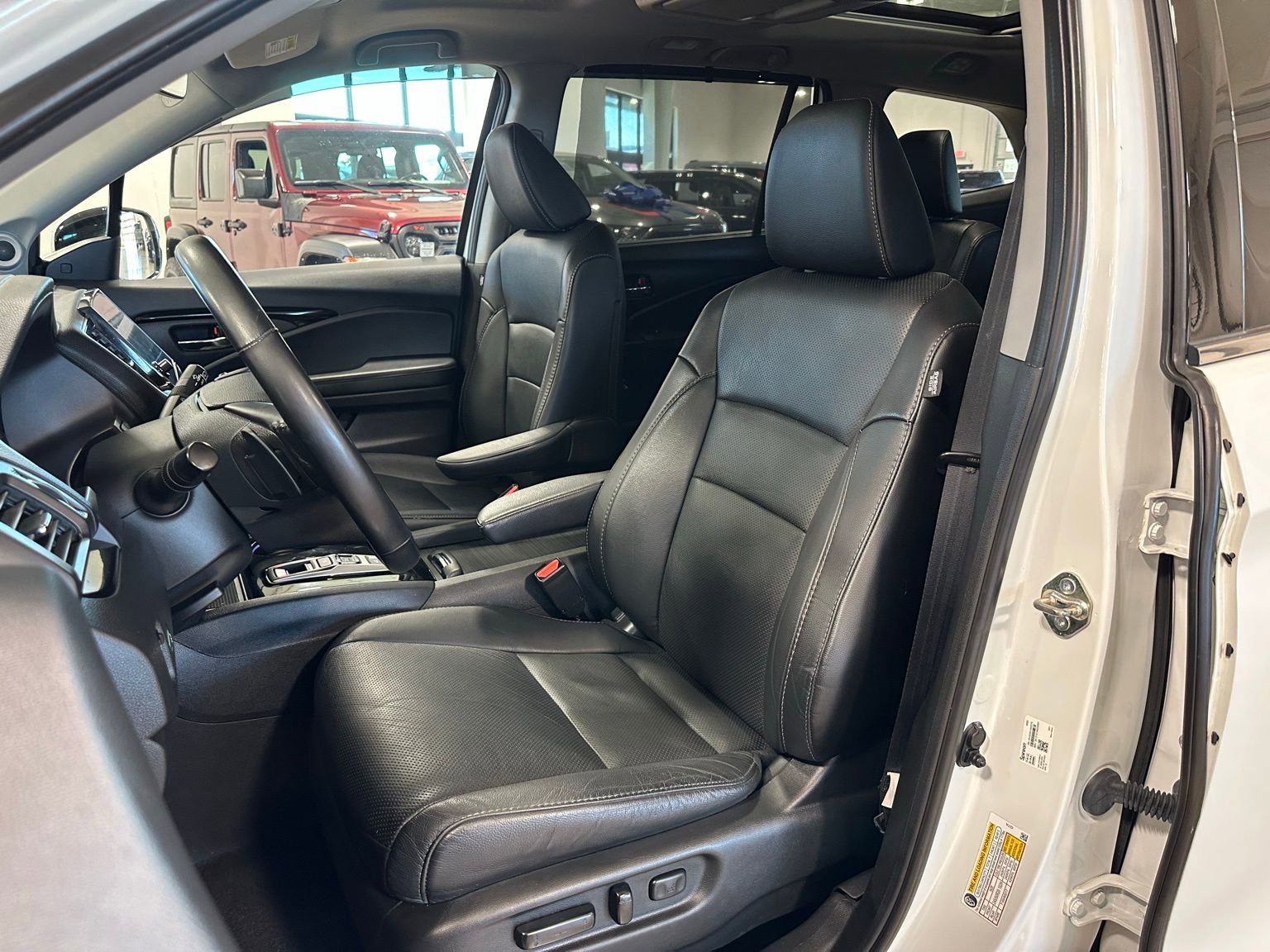 Used 2020 Honda Pilot Elite image 12