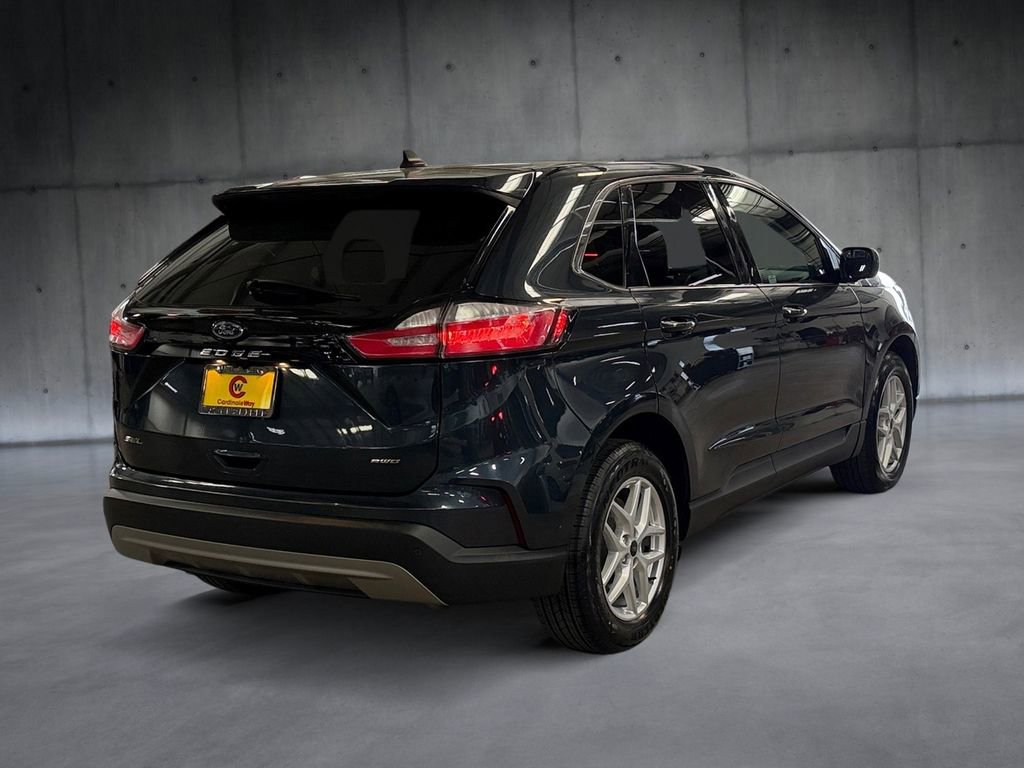 Used 2023 Ford Edge SEL image 5